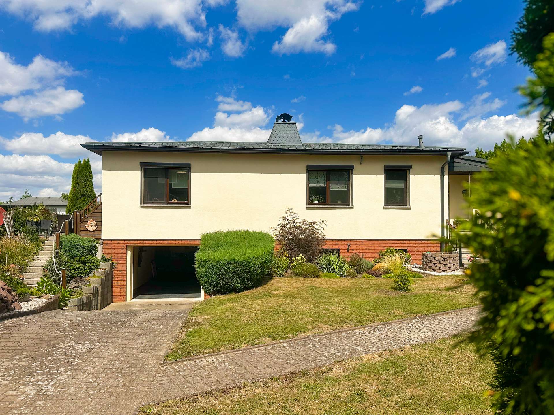 Haus mit Garage