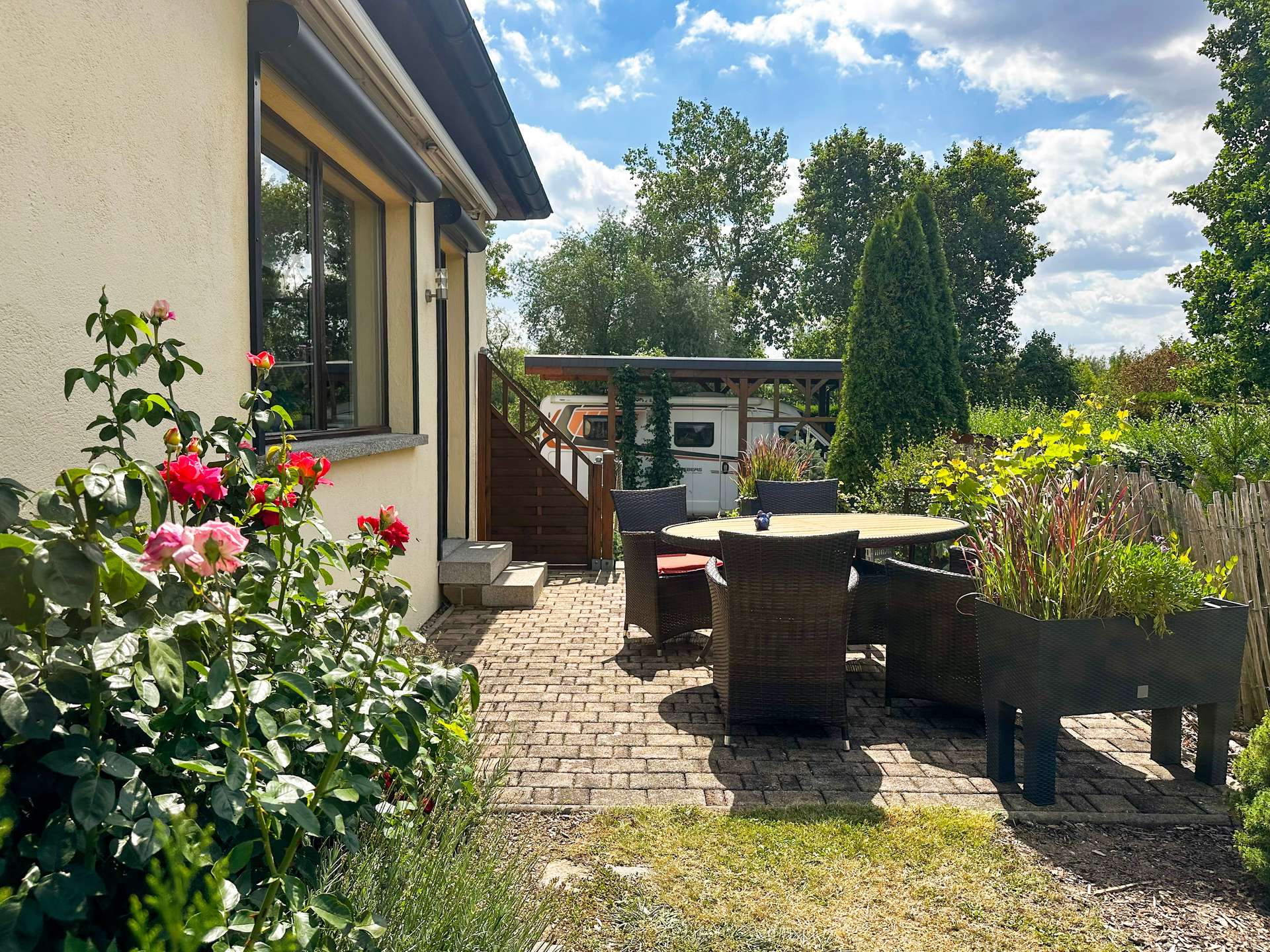 Terrasse mit Markise