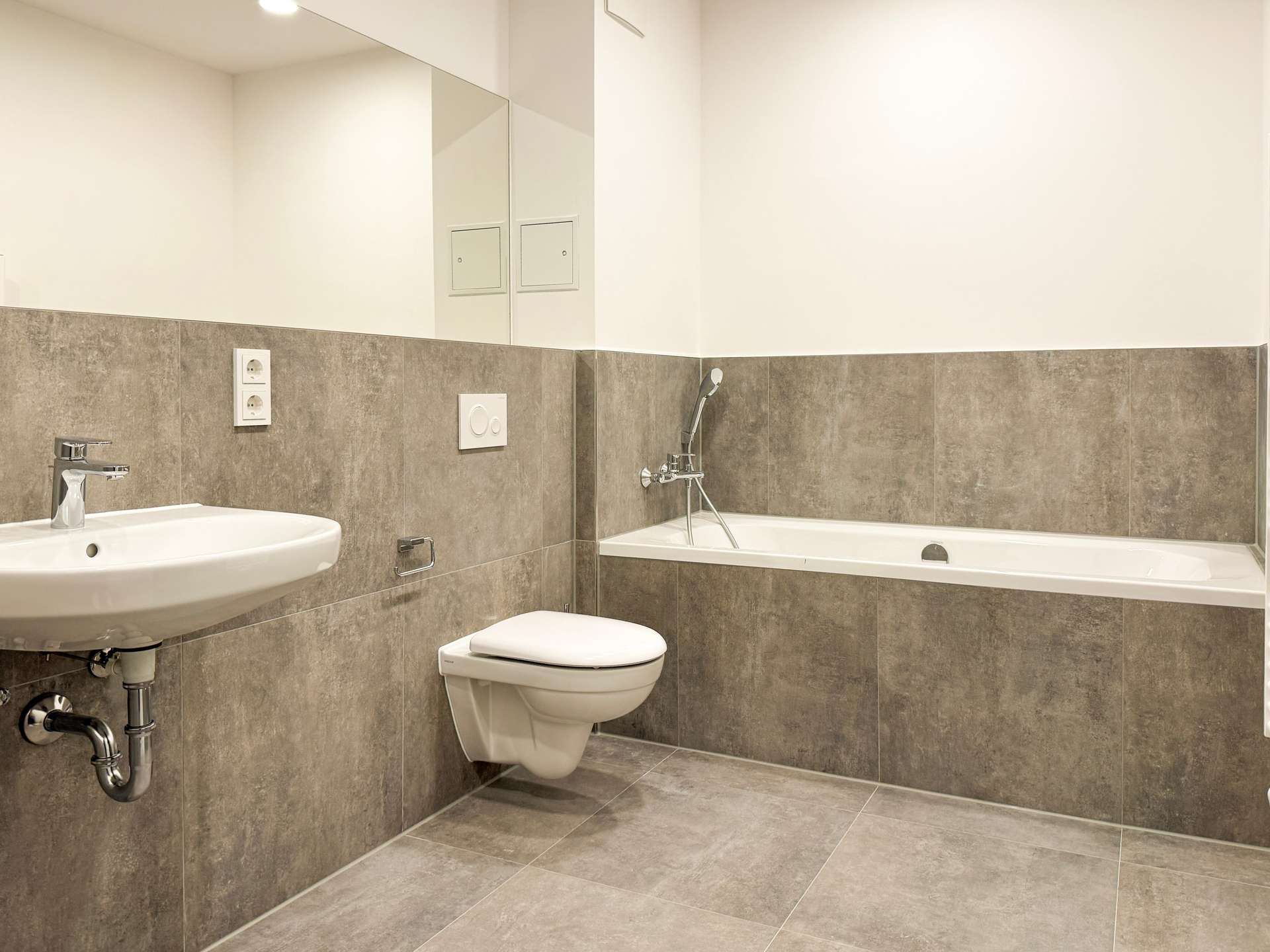 Badezimmer mit Wanne