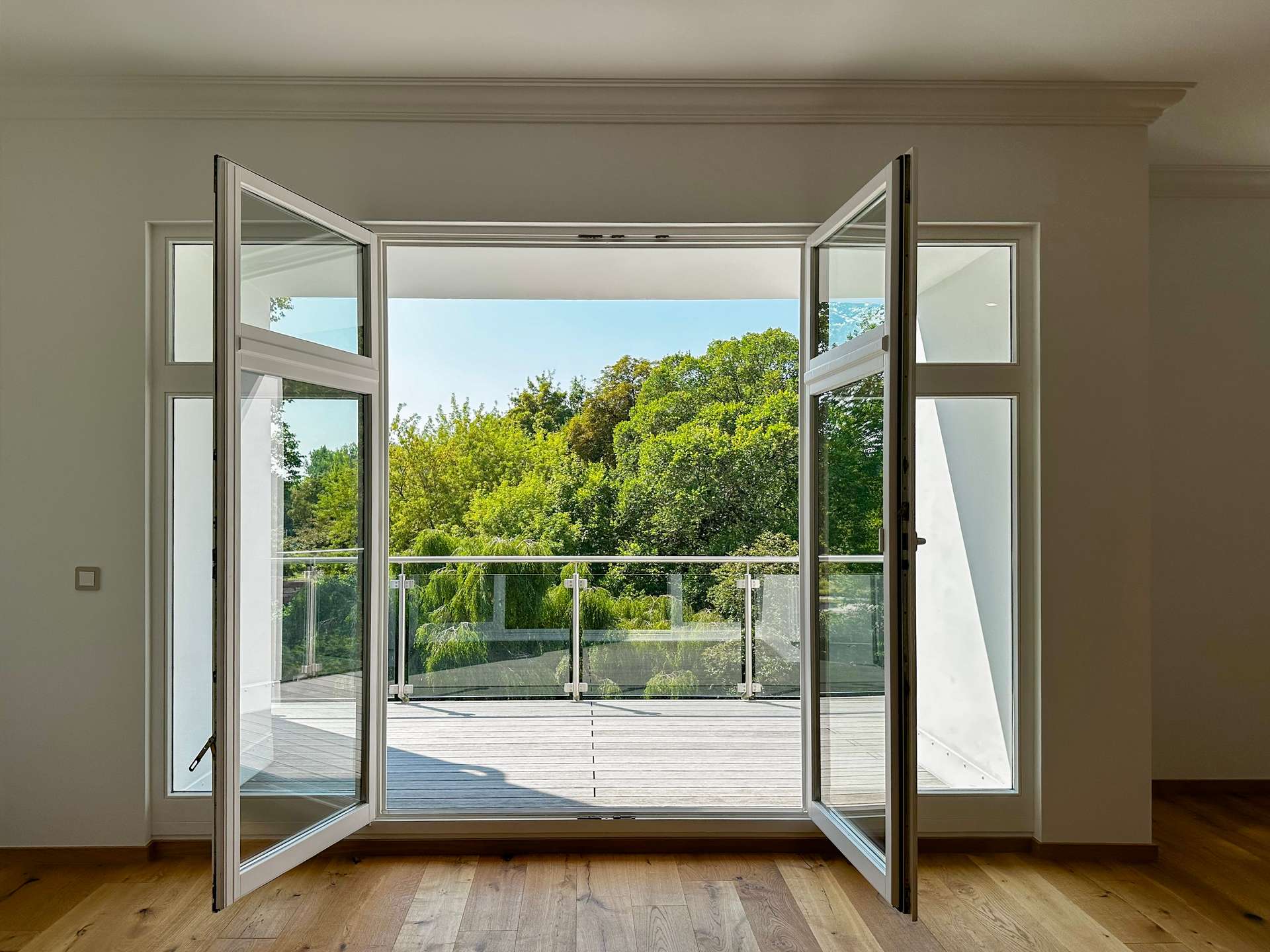 Balkon mit grünem Blick