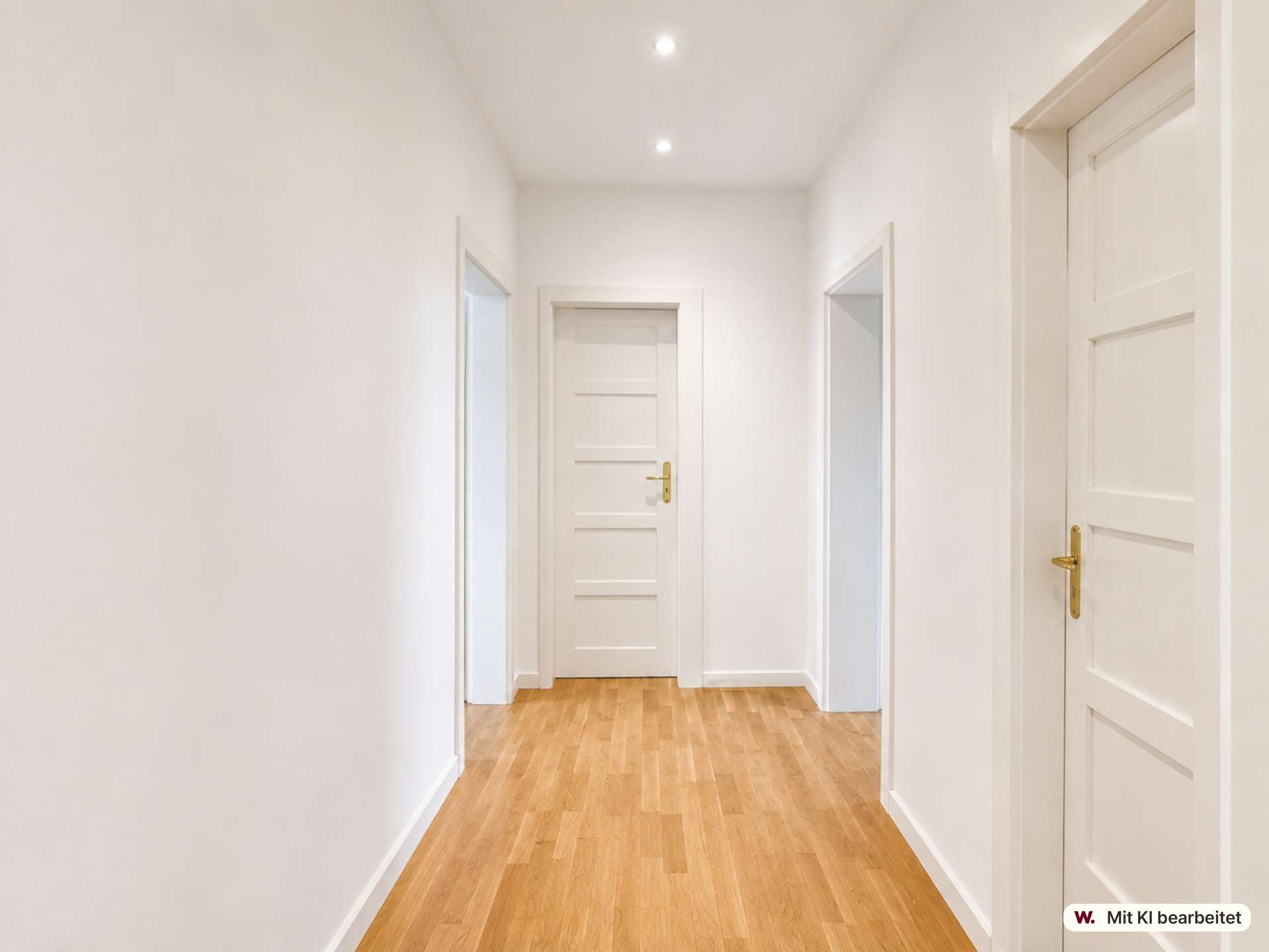 Flur mit Downlights