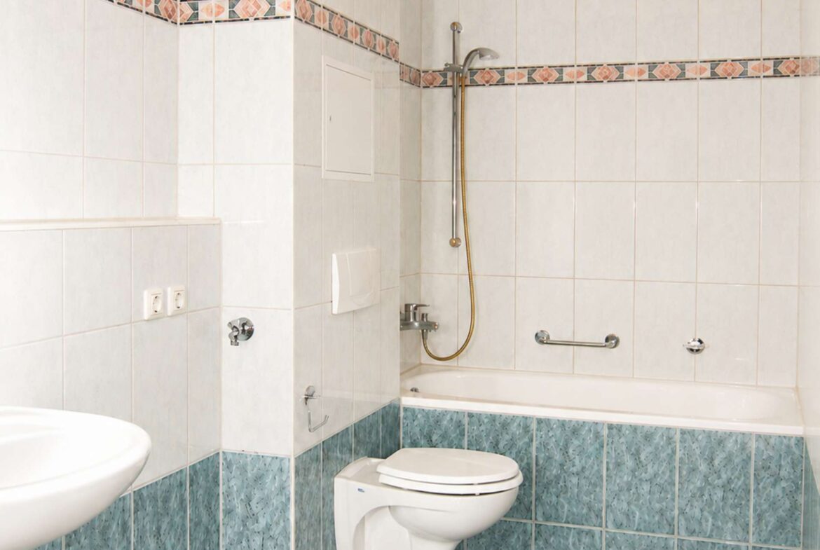 Badezimmer mit Wanne