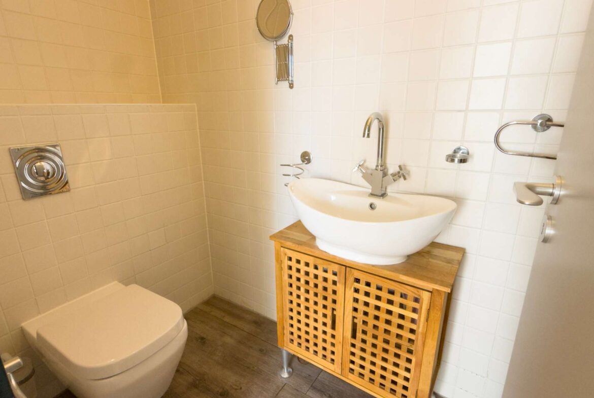 Gäste WC mit Dusche