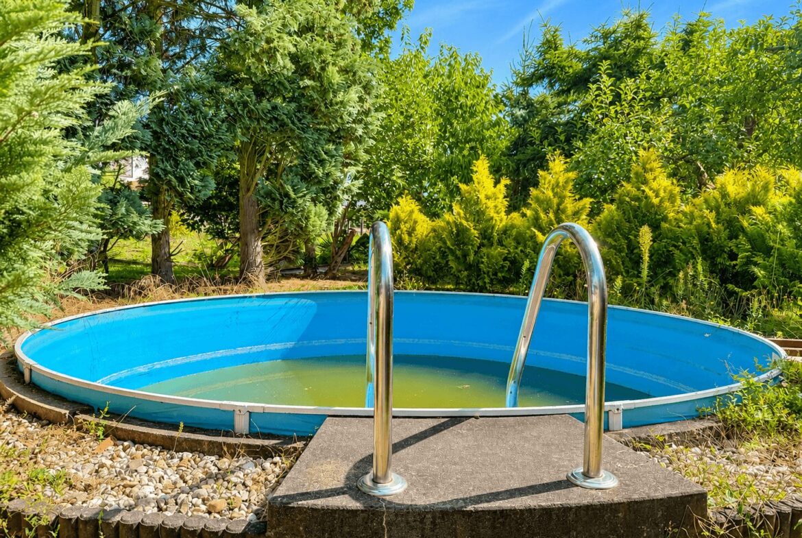 Garten mit Pool
