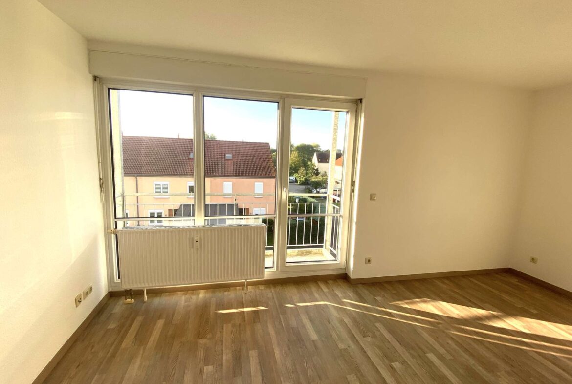 Helles Wohn-/Schlafzimmer