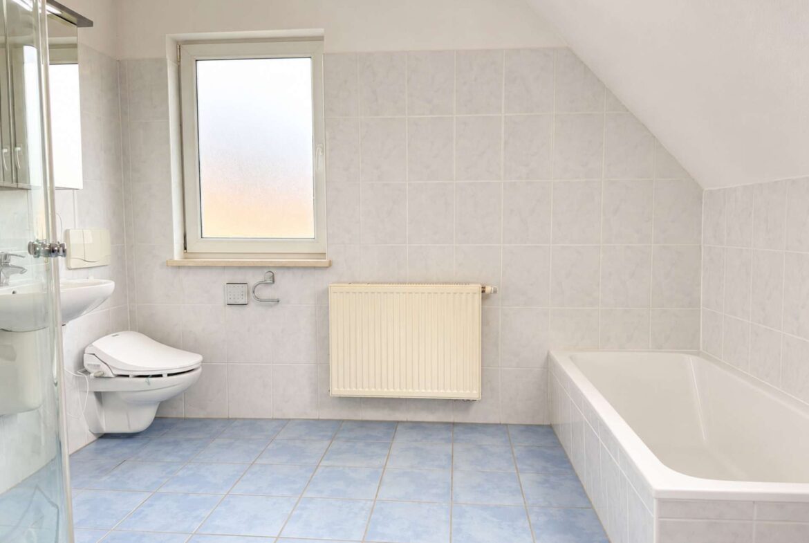 Badezimmer (KI-beräumt)