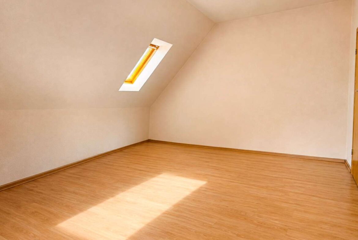 Schlafzimmer (KI-beräumt)