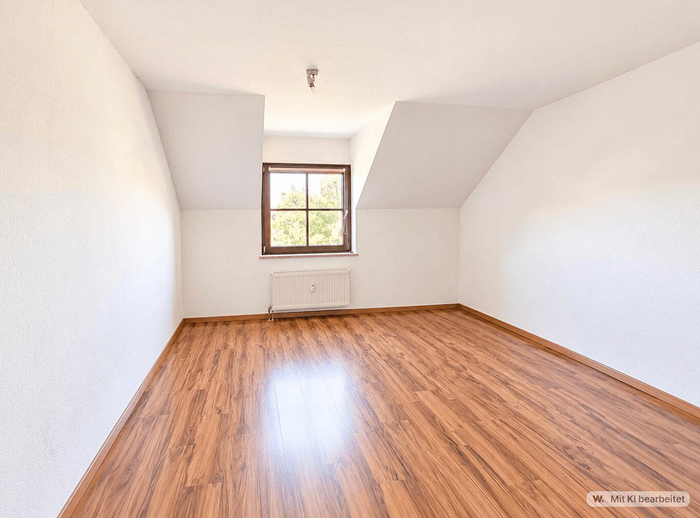 Geräumiges Schlafzimmer