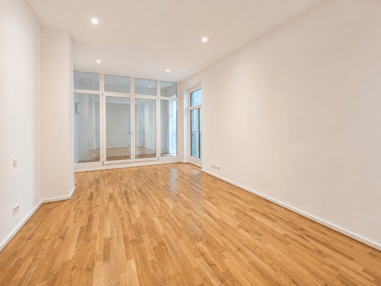 Wohnraum mit Loggia 