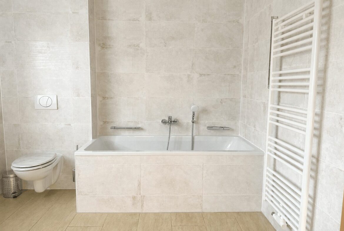 Hochwertige Badewanne