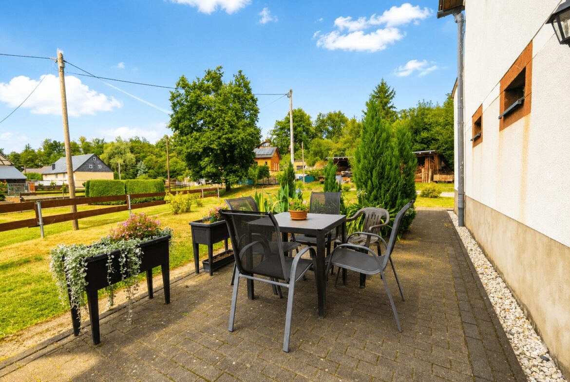 Terrasse vor dem Haus
