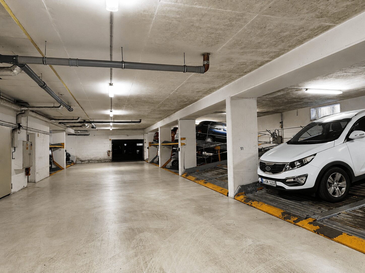 Tiefgarage mit Duplexstellplatz
