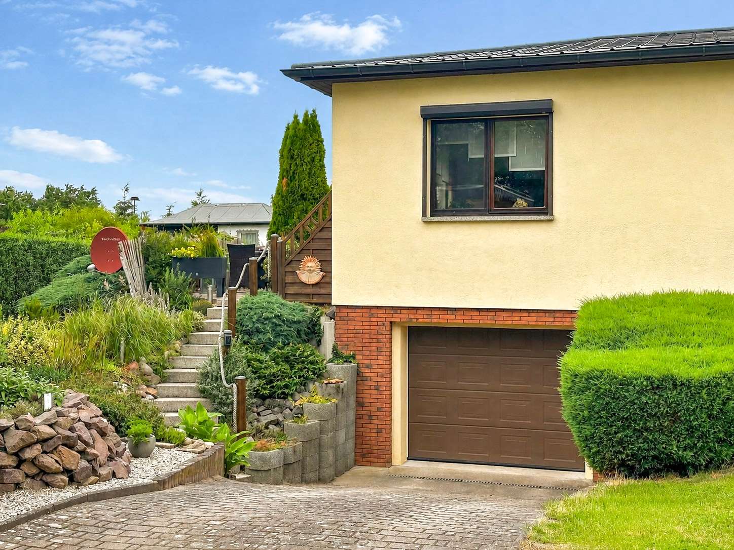 Garage und Terrassenzugang