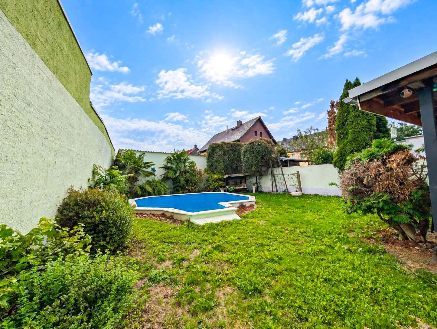 Grundstück hinter dem Haus