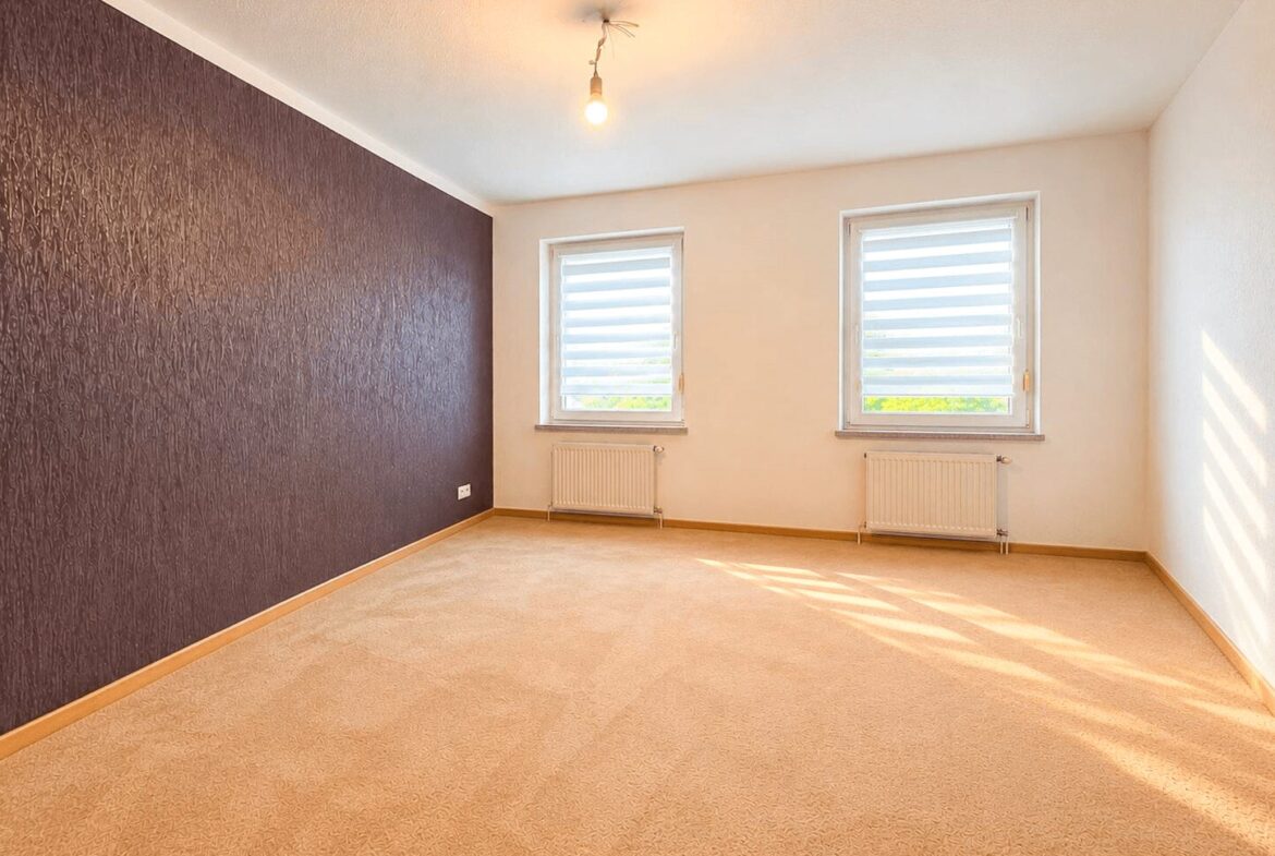 EG - Geräumiges Schlafzimmer