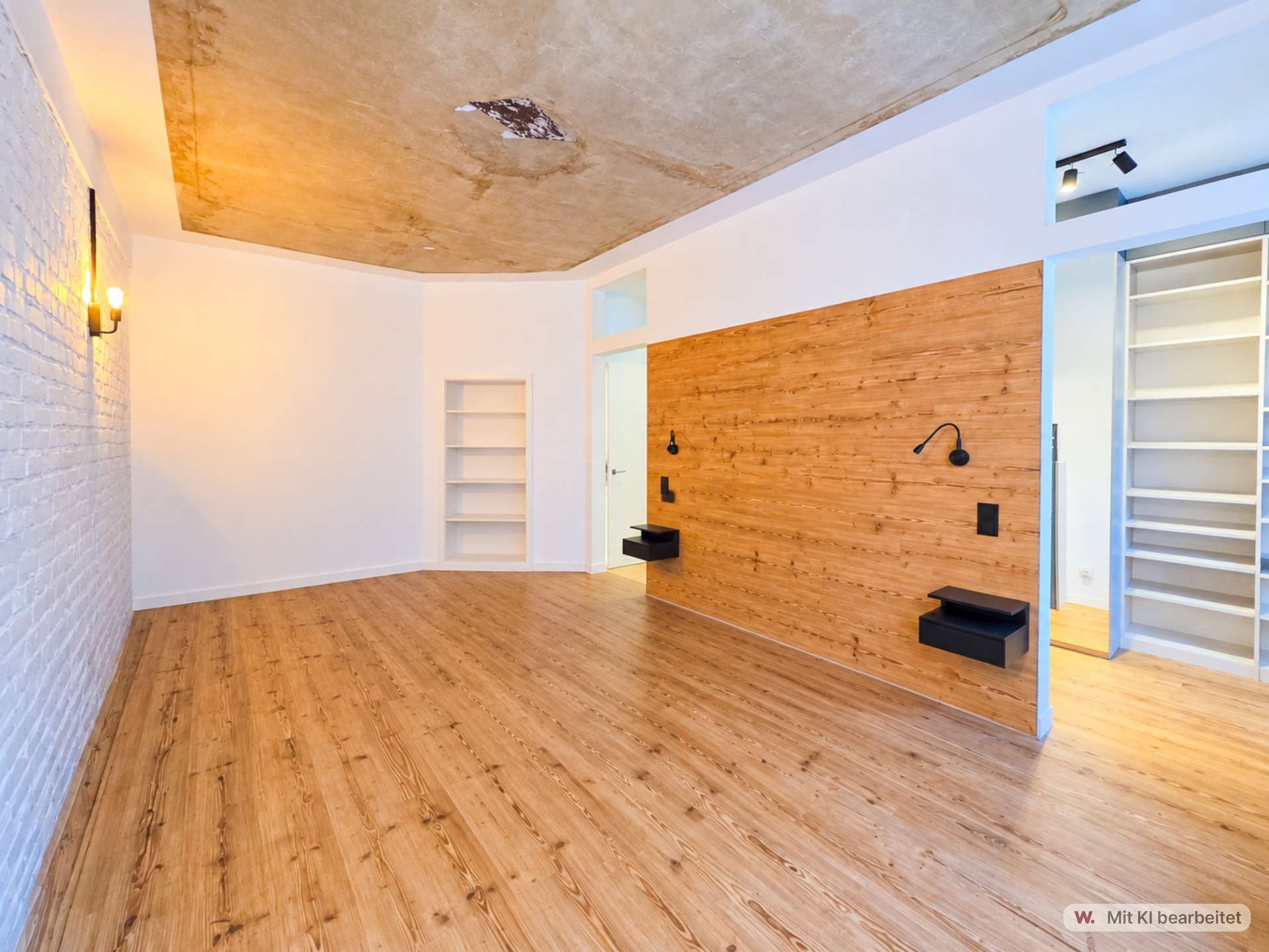 Schlafzimmer mit Zugang zum Ankleidezimmer