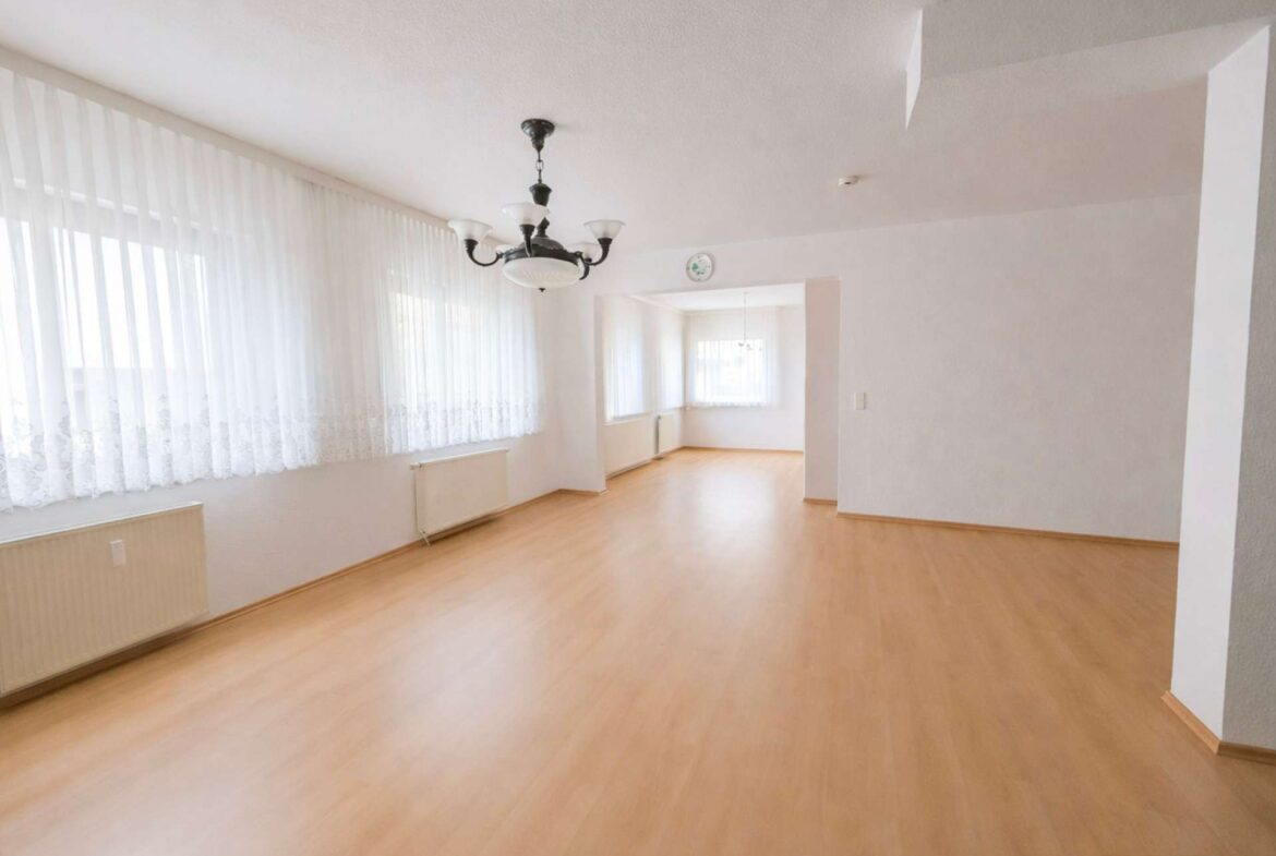 Großzügiges Wohnzimmer
