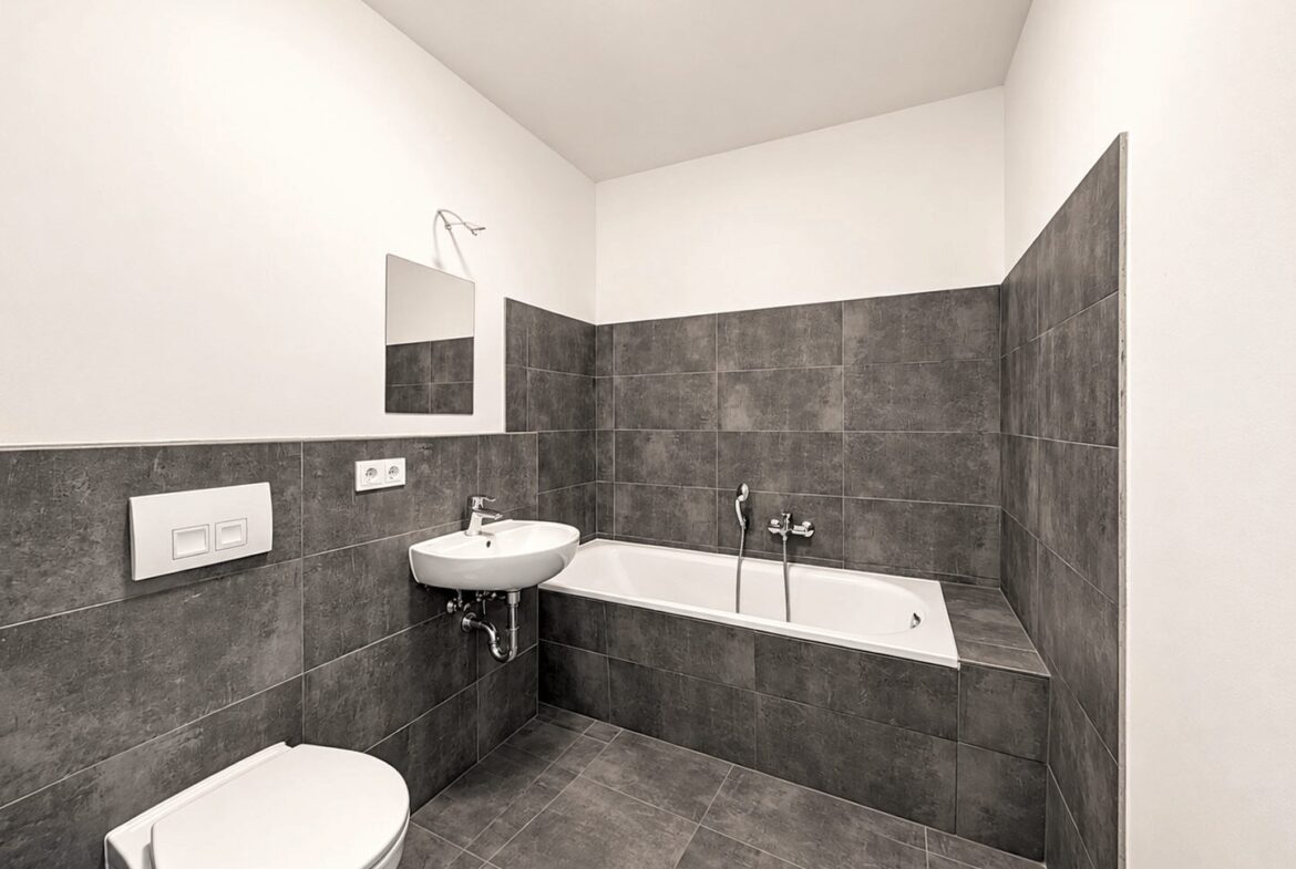 Bad mit Wanne