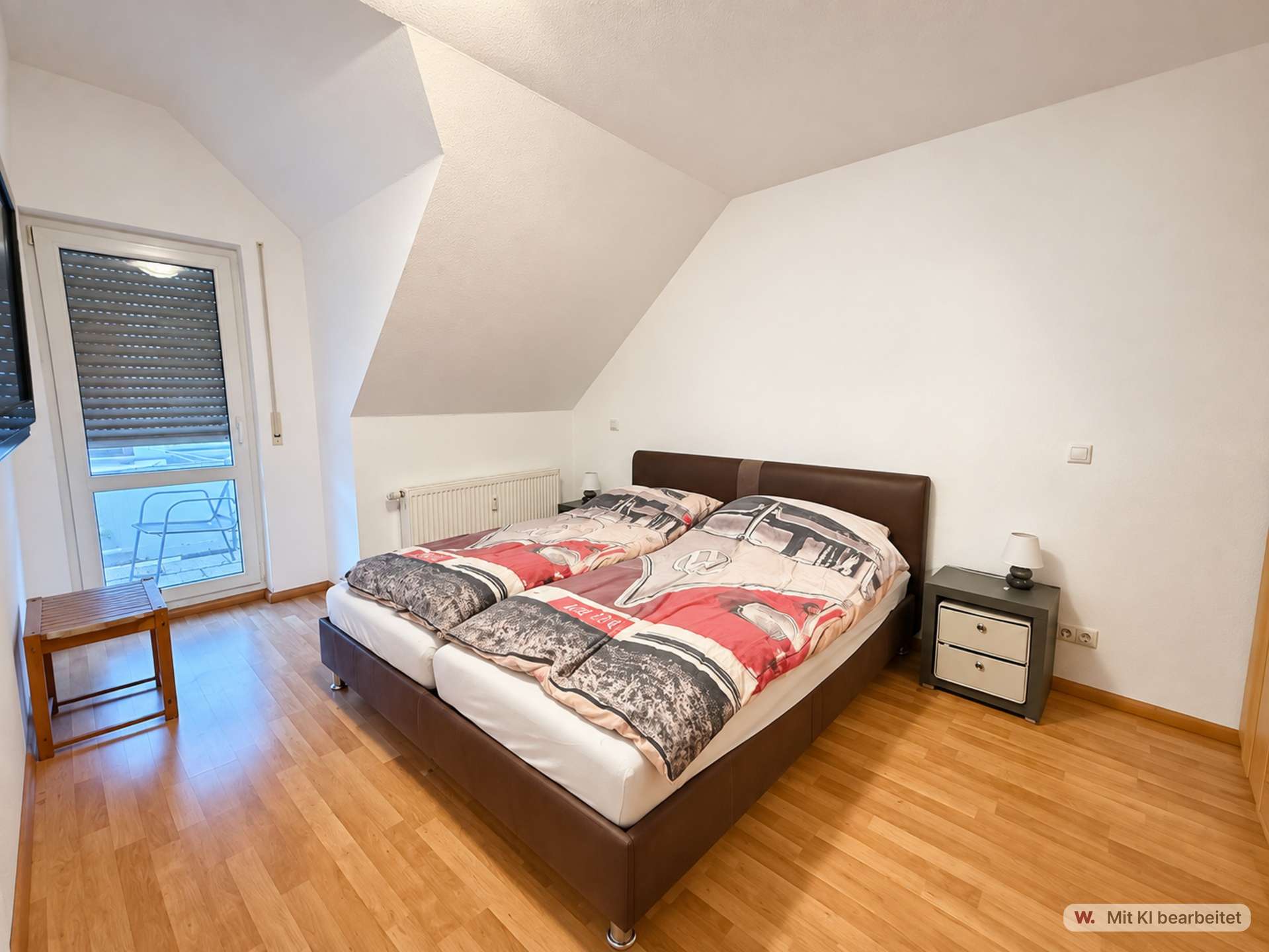 Schlafzimmer mit Außenrolladen