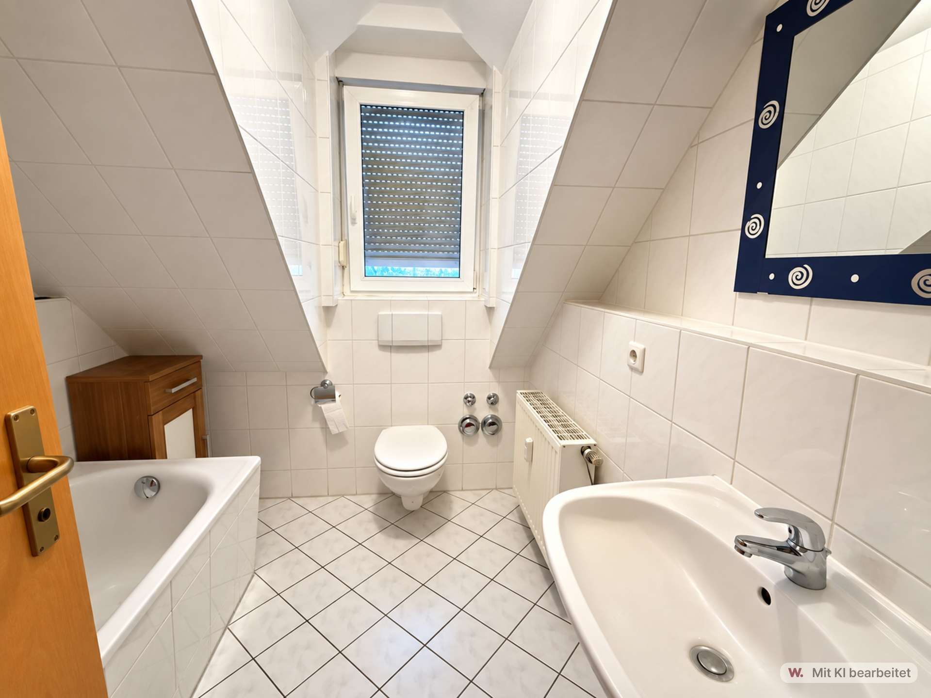 Tageslichtbad mit Badewanne