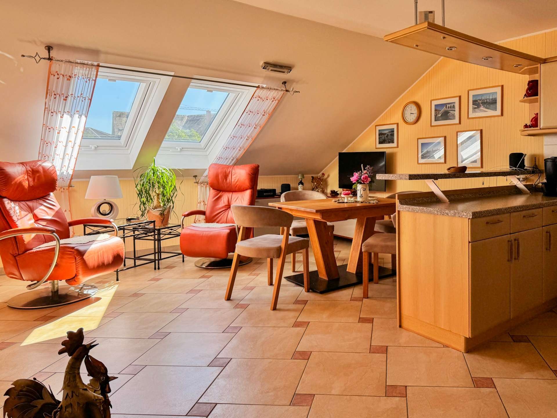 Wohnzimmer mit Küche
