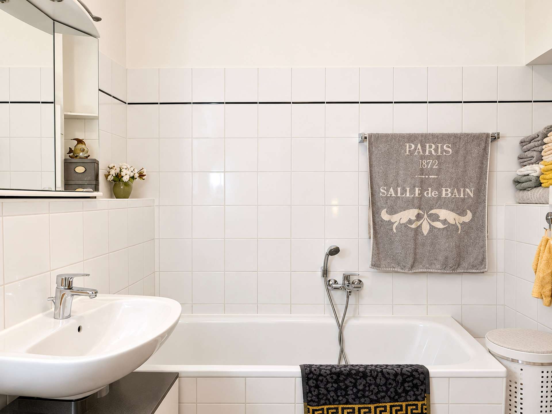 Badezimmer mit Wanne
