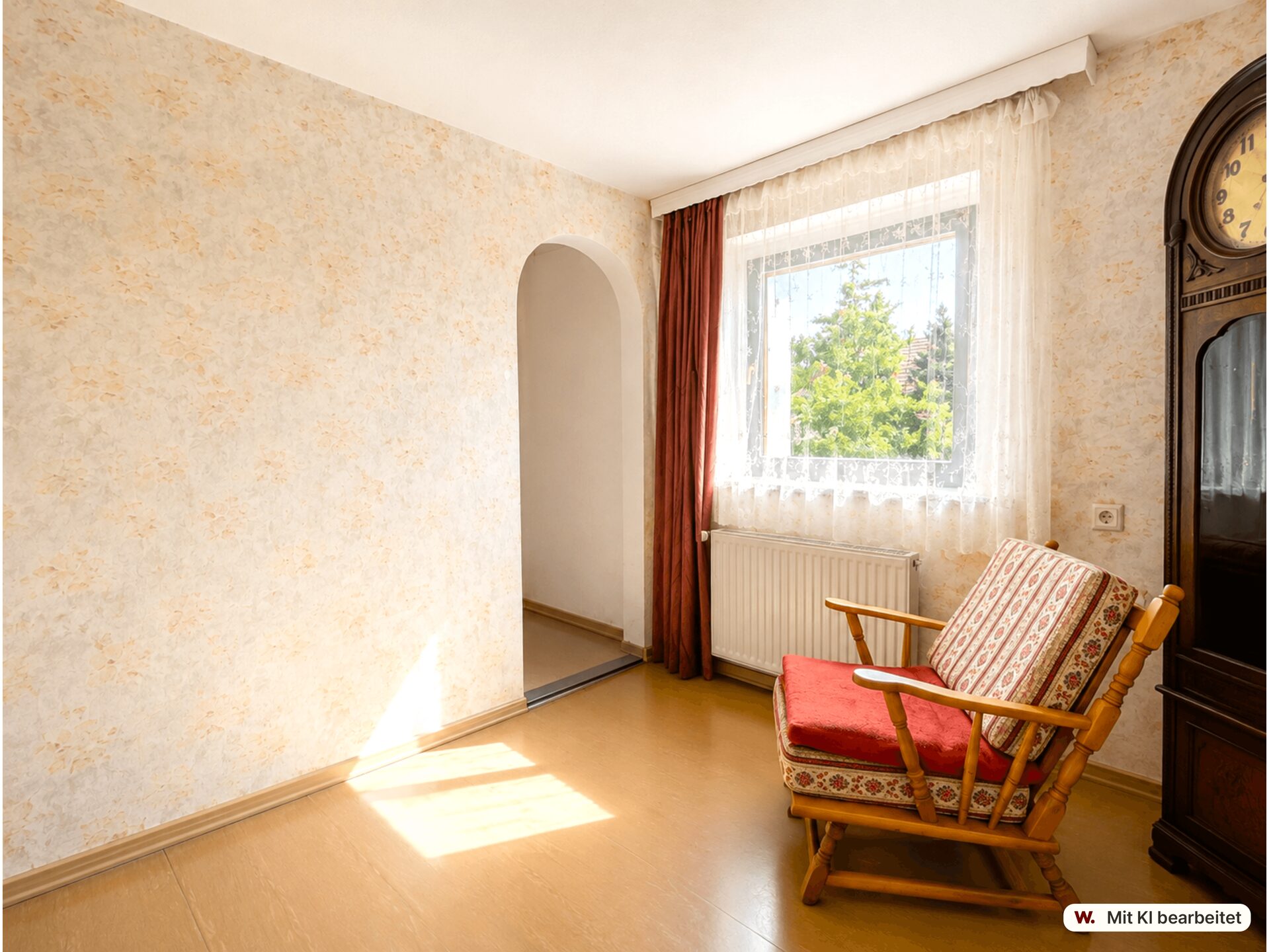Altbau Durchgangszimmer