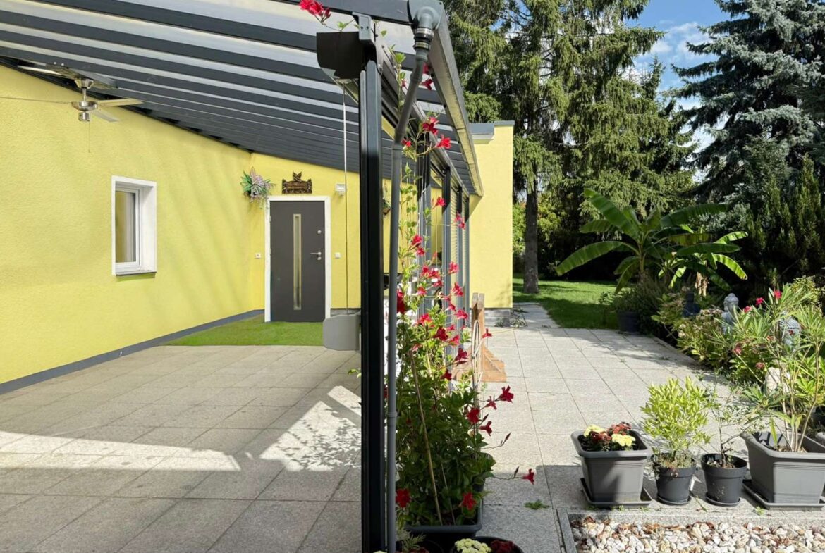 Überdachte Terrasse 
