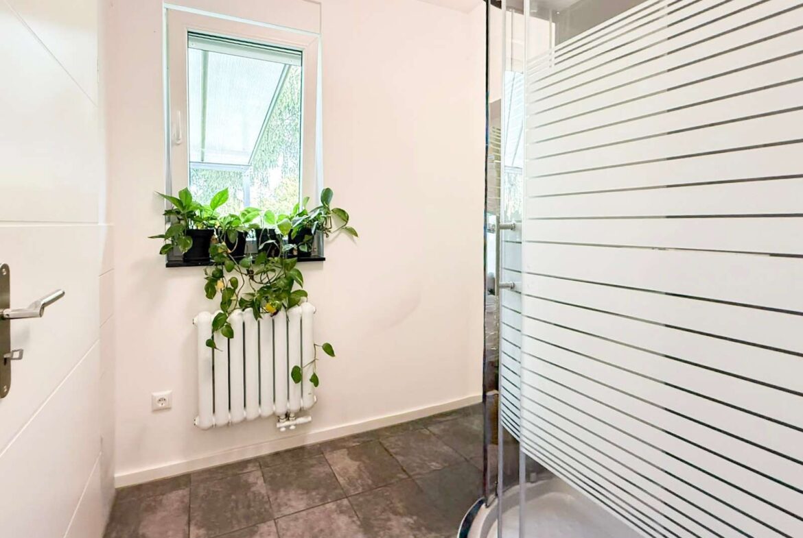 Bad mit Dusche | Gartenhaus 