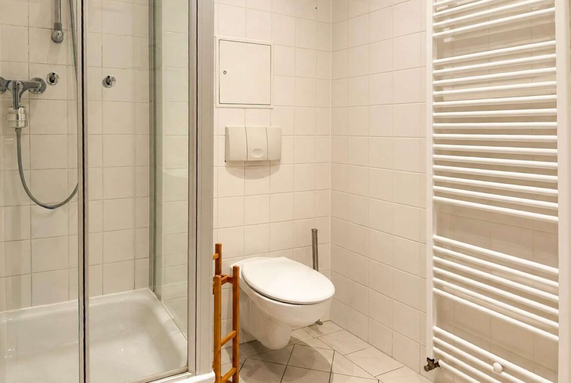 Gäste-Bad mit Dusche