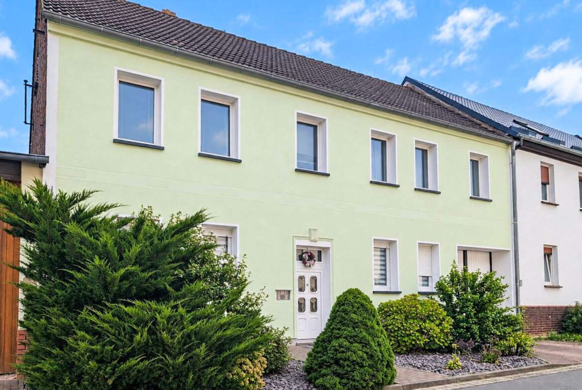 Straßenansicht