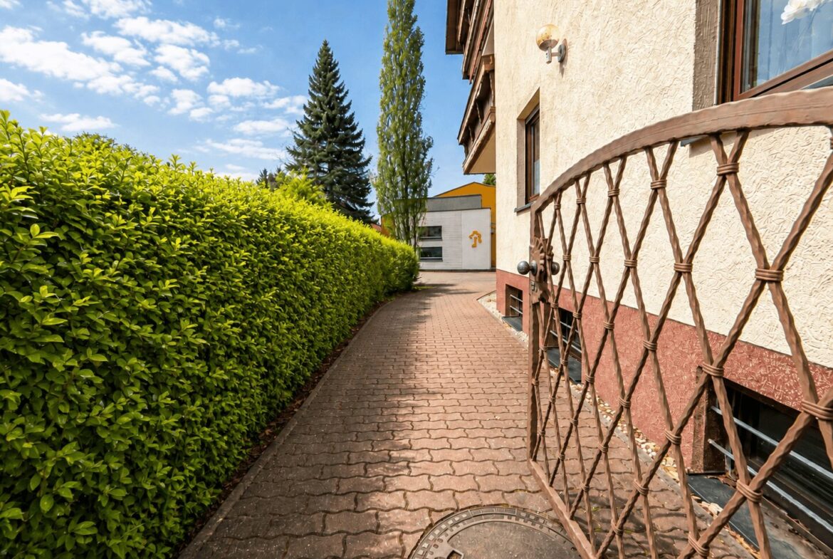 Durchgang zum Haus