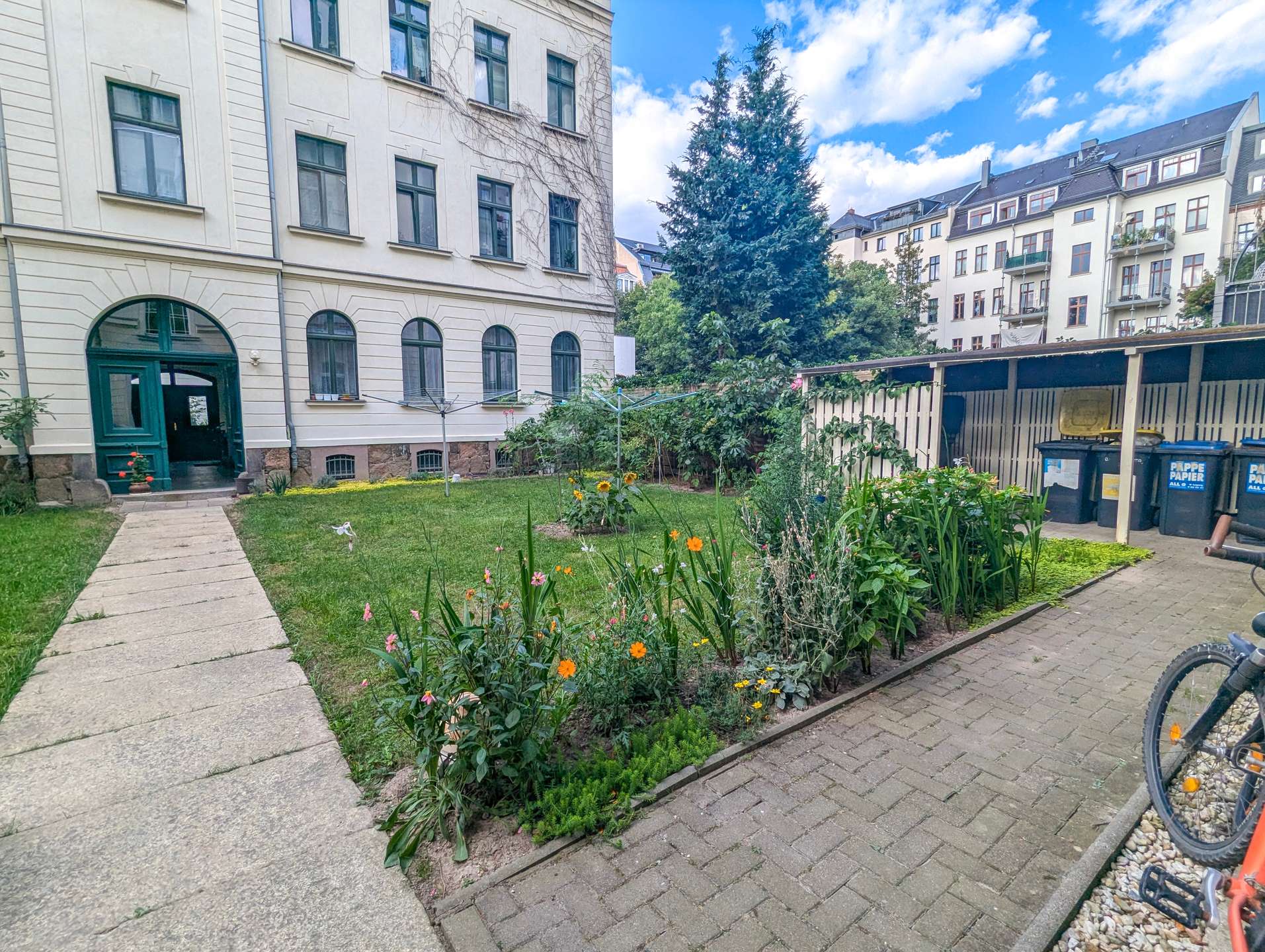 Grüner Innenhof